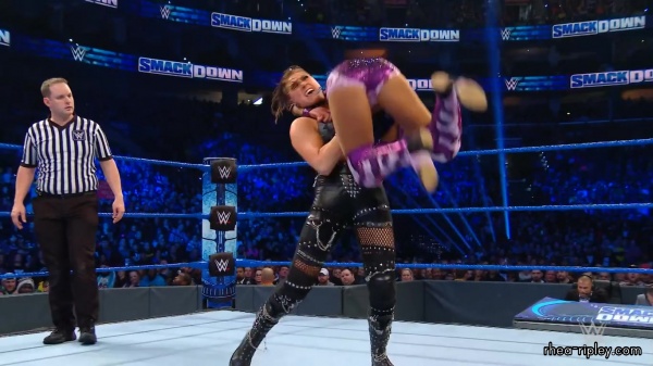 SMACKDOWN_NOV__152C_2019_1013.jpg