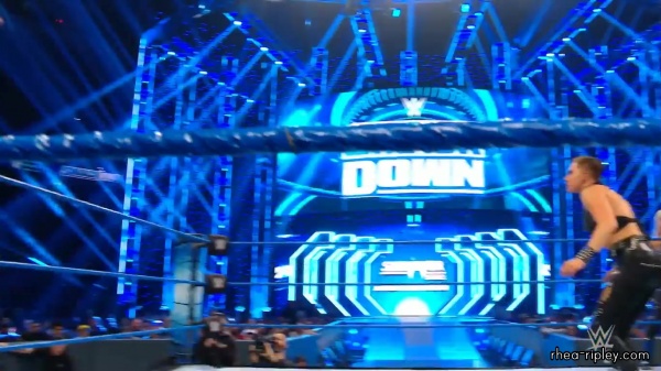 SMACKDOWN_NOV__152C_2019_1093.jpg