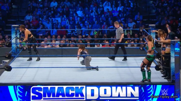 SMACKDOWN_NOV__152C_2019_1150.jpg