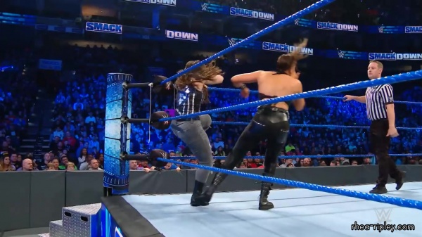 SMACKDOWN_NOV__152C_2019_1164.jpg