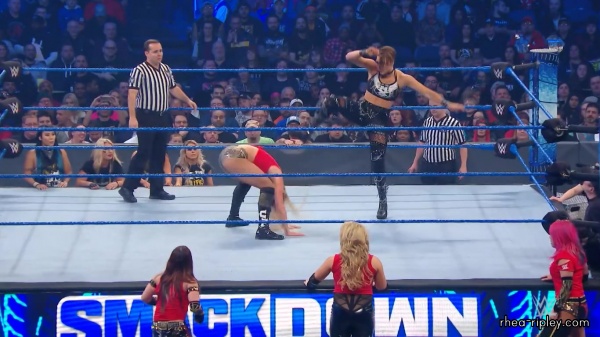 SMACKDOWN_NOV__222C_2019_0616.jpg