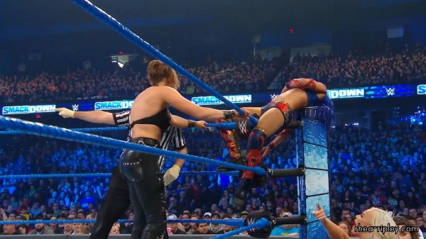 SMACKDOWN_NOV__222C_2019_1089.jpg