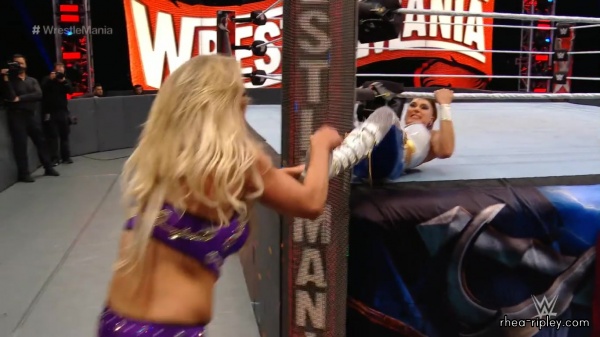 Click to view full size image
==============
WRESTLEMANIA_36_PART_2_APR__052C_2020_2130.jpg WRESTLEMANIA_36_PART_2_APR__052C_2020_2130.jpg