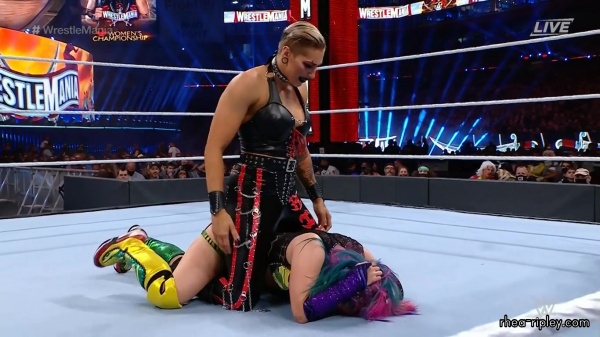 Click to view full size image
==============
WRESTLEMANIA_37_-_NIGHT_2__APR__112C_2021__1612.jpg WRESTLEMANIA_37_-_NIGHT_2__APR__112C_2021__1612.jpg