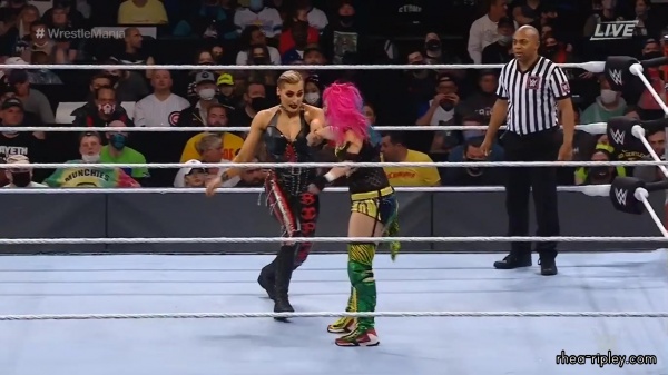 Click to view full size image
==============
WRESTLEMANIA_37_-_NIGHT_2__APR__112C_2021__1756.jpg WRESTLEMANIA_37_-_NIGHT_2__APR__112C_2021__1756.jpg