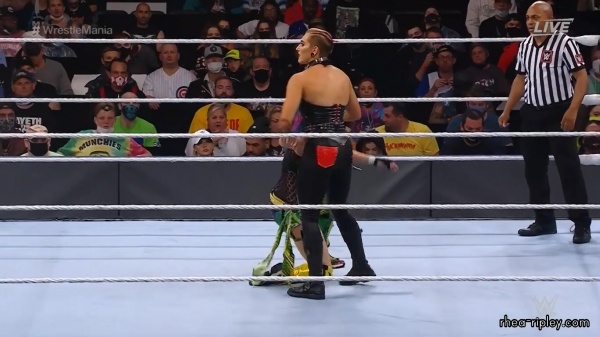 Click to view full size image
==============
WRESTLEMANIA_37_-_NIGHT_2__APR__112C_2021__1767.jpg WRESTLEMANIA_37_-_NIGHT_2__APR__112C_2021__1767.jpg