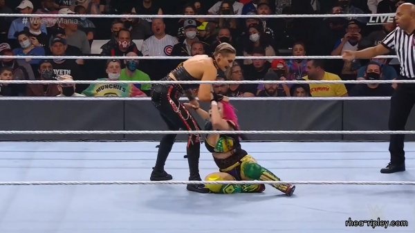 WRESTLEMANIA_37_-_NIGHT_2__APR__112C_2021__1782.jpg