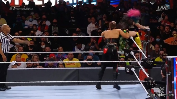 Click to view full size image
==============
WRESTLEMANIA_37_-_NIGHT_2__APR__112C_2021__2031.jpg WRESTLEMANIA_37_-_NIGHT_2__APR__112C_2021__2031.jpg