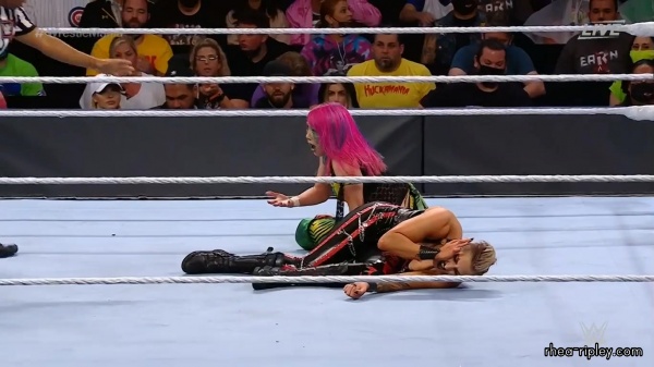 Click to view full size image
==============
WRESTLEMANIA_37_-_NIGHT_2__APR__112C_2021__2279.jpg WRESTLEMANIA_37_-_NIGHT_2__APR__112C_2021__2279.jpg