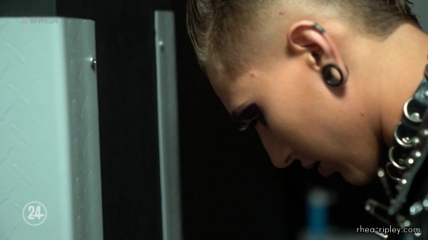 Click to view full size image
==============
WWE_24_WrestleMania_37_-_Night_2_0536.jpg WWE_24_WrestleMania_37_-_Night_2_0536.jpg