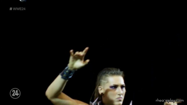 Click to view full size image
==============
WWE_24_WrestleMania_37_-_Night_2_0584.jpg WWE_24_WrestleMania_37_-_Night_2_0584.jpg