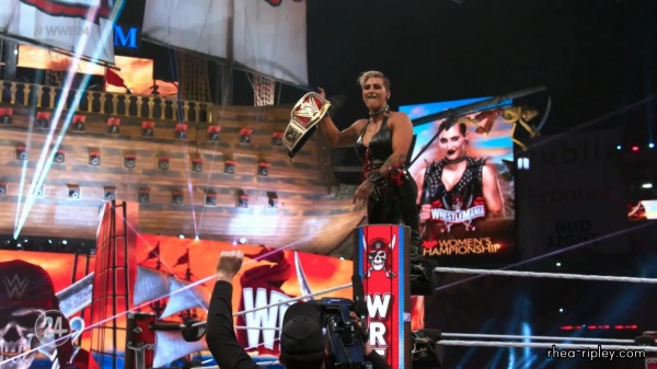 WWE_24_WrestleMania_37_-_Night_2_1541.jpg