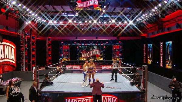WWE_24_WrestleMania__The_Show_Must_Go_On_1595.jpg