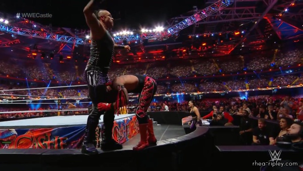 WWE_CLASH_AT_THE_CASTLE_2022_SEP__032C_2022_2174.jpg