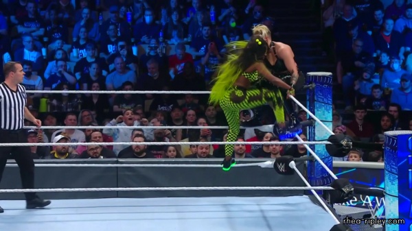 WWE_Friday_Night_SmackDown_2022_04_15_1080p_HDTV_x264-Star_1516.jpg