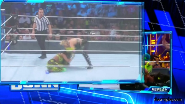 WWE_Friday_Night_SmackDown_2022_04_15_1080p_HDTV_x264-Star_1659.jpg
