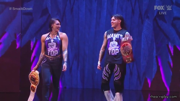 WWE_Friday_Night_SmackDown_2023_07_21_1080p_HDTV_x264-NWCHD_part_2_0054.jpg