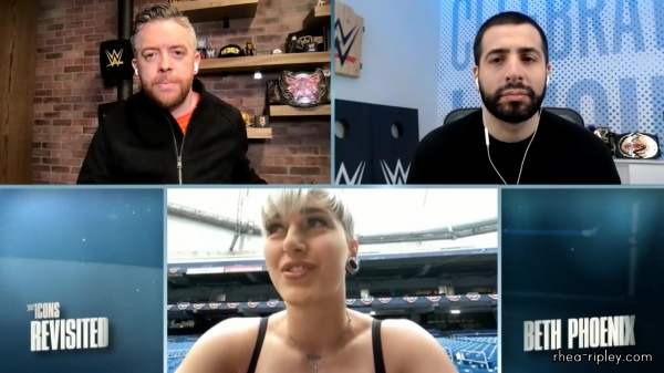 WWE_ICONS_REVISITED_S1___E2__Beth_Phoenix_0811.jpg
