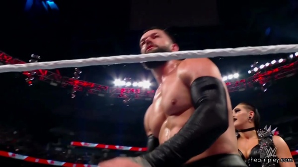 WWE_Monday_Night_RAW_2022_08_22_720p_HDTV_x264-Star_part_1_3283.jpg