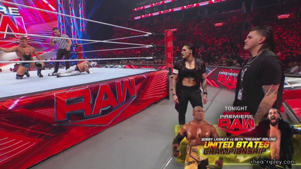 WWE_Monday_Night_RAW_2022_10_10_1080p_HDTV_x264-Star_0325.jpg