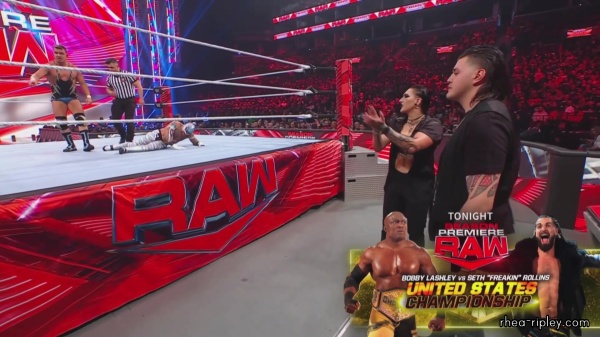WWE_Monday_Night_RAW_2022_10_10_1080p_HDTV_x264-Star_0329.jpg
