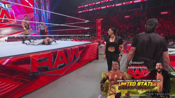 WWE_Monday_Night_RAW_2022_10_10_1080p_HDTV_x264-Star_0334.jpg