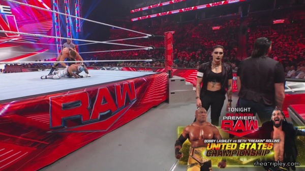 WWE_Monday_Night_RAW_2022_10_10_1080p_HDTV_x264-Star_0338.jpg