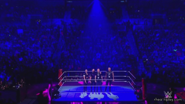 WWE_Monday_Night_RAW_2022_10_10_1080p_HDTV_x264-Star_1540.jpg
