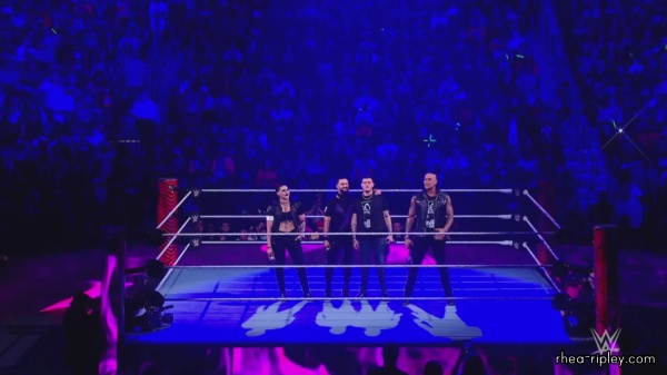 WWE_Monday_Night_RAW_2022_10_10_1080p_HDTV_x264-Star_1561.jpg