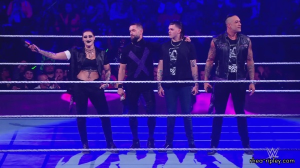 WWE_Monday_Night_RAW_2022_10_10_1080p_HDTV_x264-Star_1581.jpg