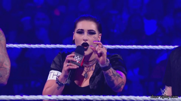 WWE_Monday_Night_RAW_2022_10_10_1080p_HDTV_x264-Star_2639.jpg