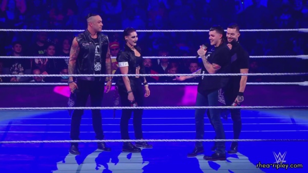 WWE_Monday_Night_RAW_2022_10_10_1080p_HDTV_x264-Star_2789.jpg