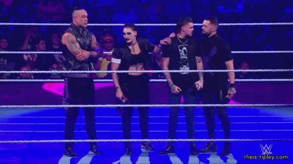 WWE_Monday_Night_RAW_2022_10_10_1080p_HDTV_x264-Star_2867.jpg