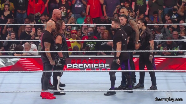WWE_Monday_Night_RAW_2022_10_10_1080p_HDTV_x264-Star_3563.jpg
