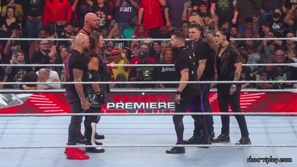 WWE_Monday_Night_RAW_2022_10_10_1080p_HDTV_x264-Star_3564.jpg