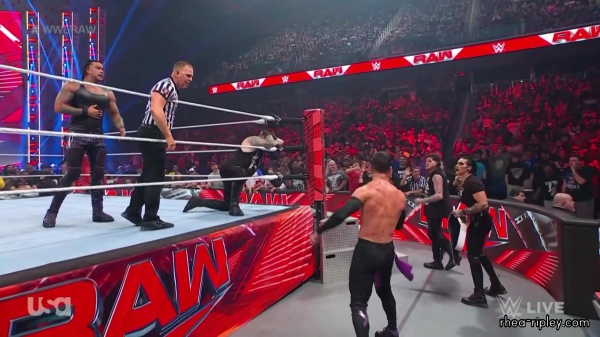 WWE_Monday_Night_RAW_2023_05_15_1080p_WEB_h264-STAR_part_4_0867.jpg