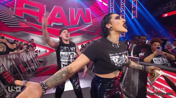 WWE_Monday_Night_RAW_2023_05_15_1080p_WEB_h264-STAR_part_4_0931.jpg
