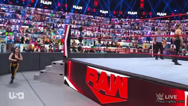 WWE_Monday_Night_Raw_2021_05_24_720p_HDTV_x264-NWCHD_1250.jpg