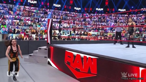 WWE_Monday_Night_Raw_2021_05_24_720p_HDTV_x264-NWCHD_1254.jpg
