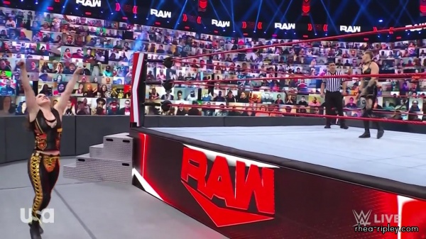 WWE_Monday_Night_Raw_2021_05_24_720p_HDTV_x264-NWCHD_1255.jpg