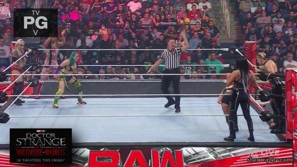 WWE_Monday_Night_Raw_2022_05_02_720p_HDTV_x264-NWCHD_0765.jpg