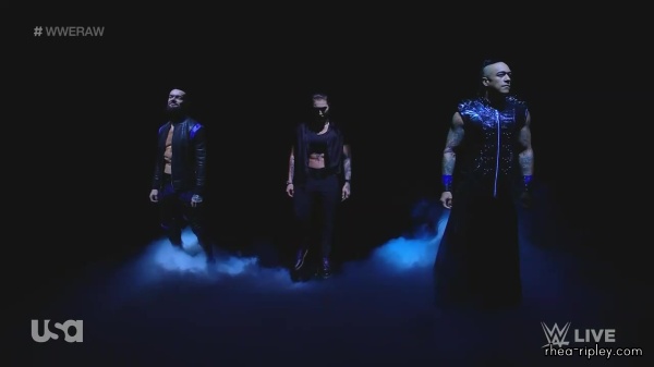 WWE_Monday_Night_Raw_2022_08_29_720p_HDTV_x264-NWCHD_0105.jpg