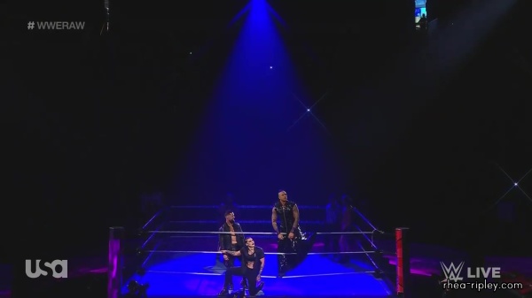 WWE_Monday_Night_Raw_2022_08_29_720p_HDTV_x264-NWCHD_0364.jpg
