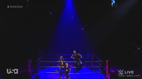 WWE_Monday_Night_Raw_2022_08_29_720p_HDTV_x264-NWCHD_0366.jpg