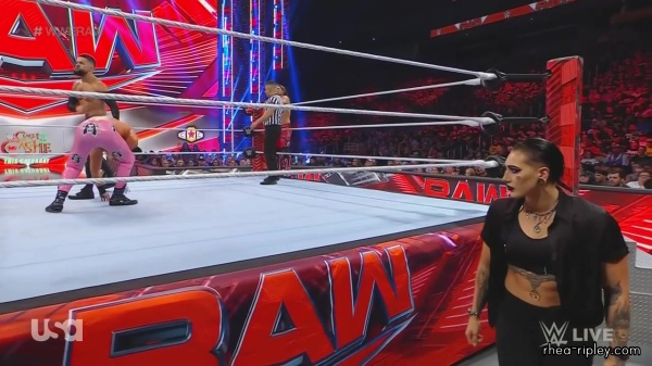 WWE_Monday_Night_Raw_2022_08_29_720p_HDTV_x264-NWCHD_0721.jpg