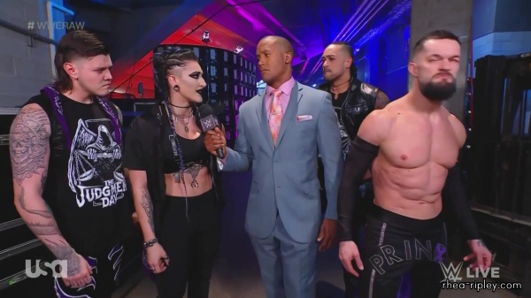 WWE_Monday_Night_Raw_2022_11_07_1080p_HDTV_x264-NWCHD_part_2_265.jpg