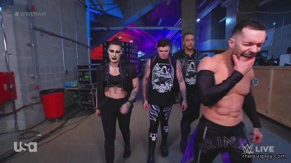 WWE_Monday_Night_Raw_2022_11_07_1080p_HDTV_x264-NWCHD_part_2_289.jpg