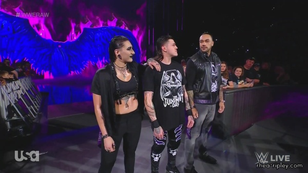 WWE_Monday_Night_Raw_2022_11_14_1080p_HDTV_x264-NWCHD_part_2_0239.jpg