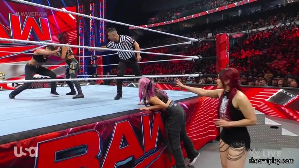 WWE_Monday_Night_Raw_2023_03_20_720p_HDTV_x264-NWCHD_1621.jpg