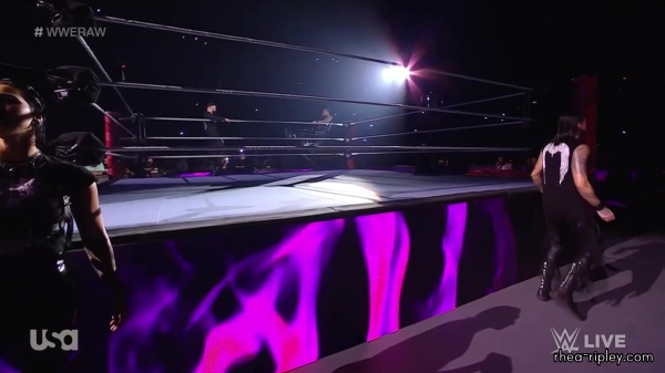 WWE_Monday_Night_Raw_2023_04_17_1080p_HDTV_x264-NWCHD_part_3_0284.jpg